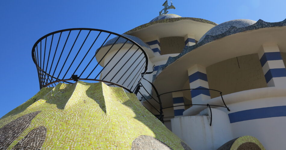 Torre de la creu o dels ous, Jujol, Modernisme